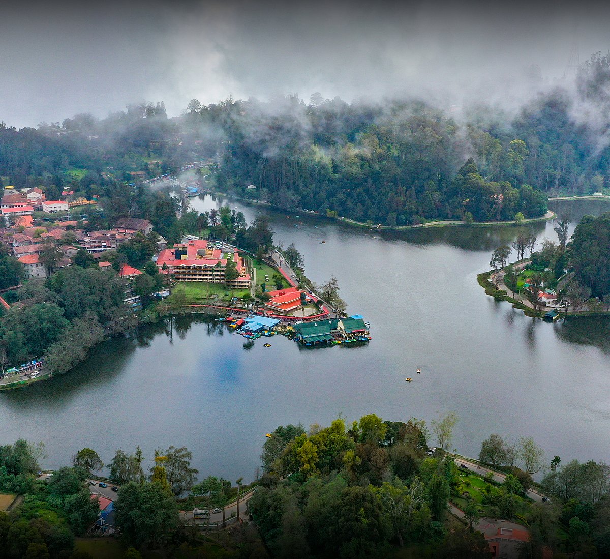 The magnificent Kodaikanal Lake
